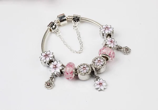 Vòng Pandora là gì? Những bí ẩn quanh chiếc vòng tay Pandora